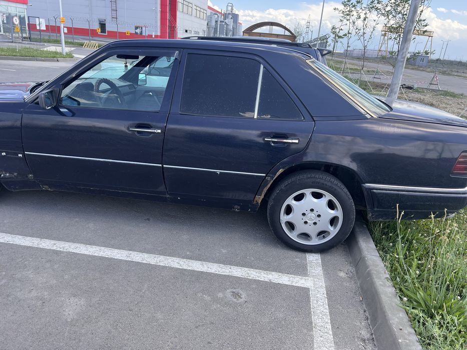Продается мерседес 124 Ешка