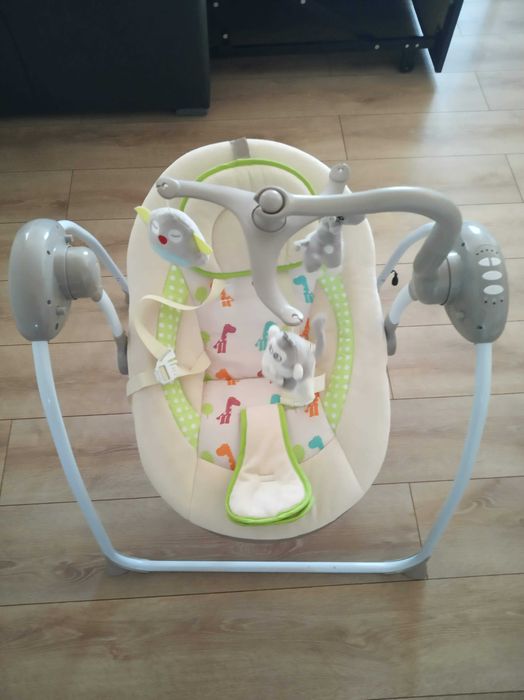 Електрическа бебешка люлка Cangaroo с 12 мелодии. Като нова!