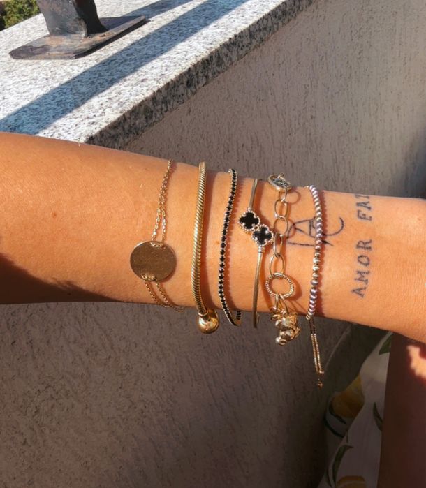 Vand bratara Tennis cu pietre negre - din aur de 14 k (585)