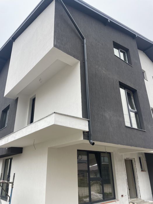 Vând Casa Vila P+1+M Strada Doinei Dobroesti Fundeni