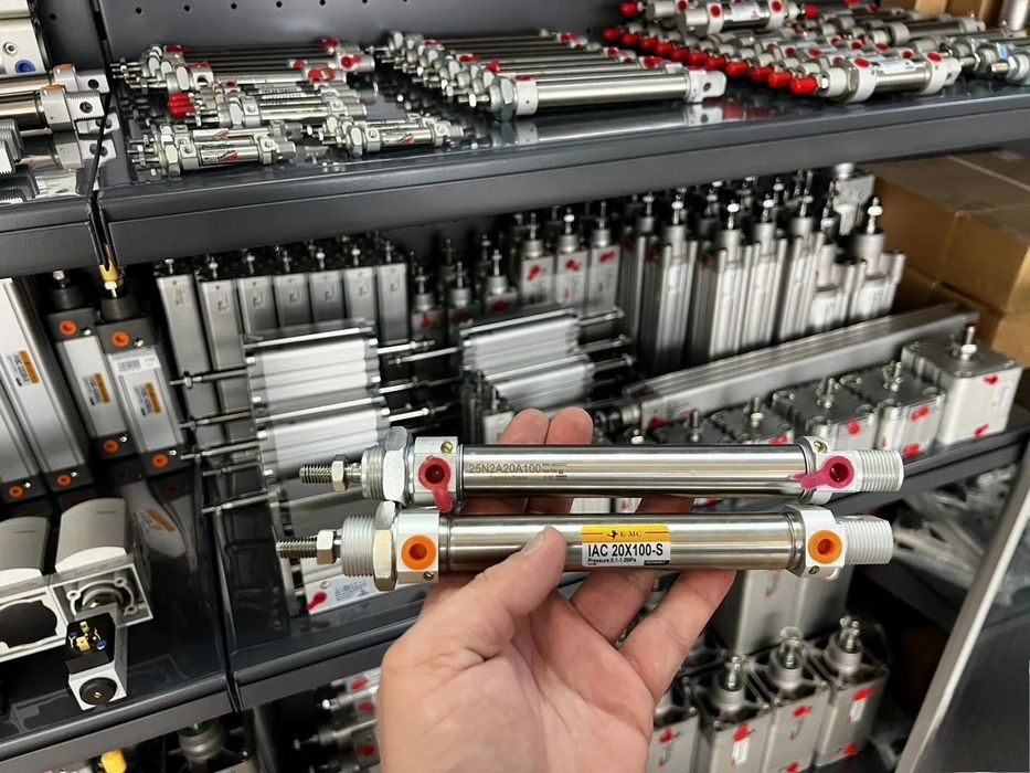 Пневмоцилиндр, распределитель фитинг КИПиА