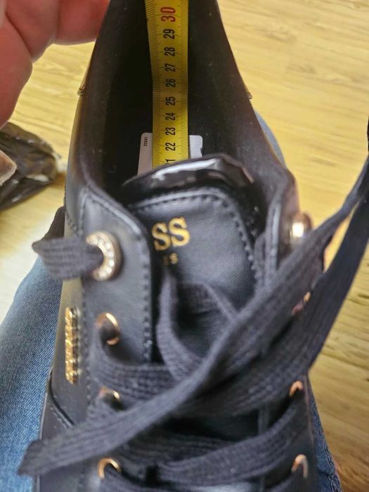 Дамски кецове Guess