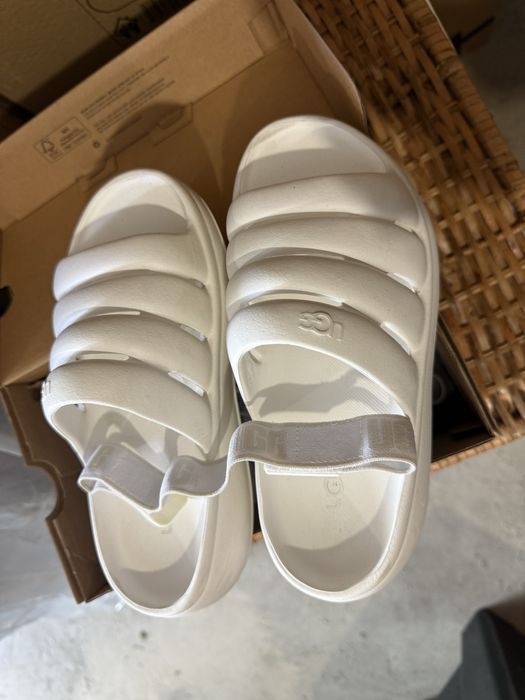 Сандали UGG бели