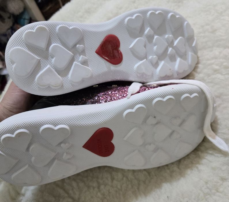 Love Moschino оригинални дамски сникърси 38 номер