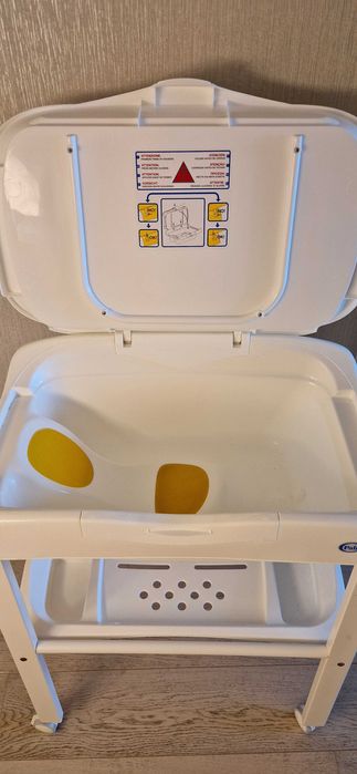 Masa de infasat bebe cu cadita