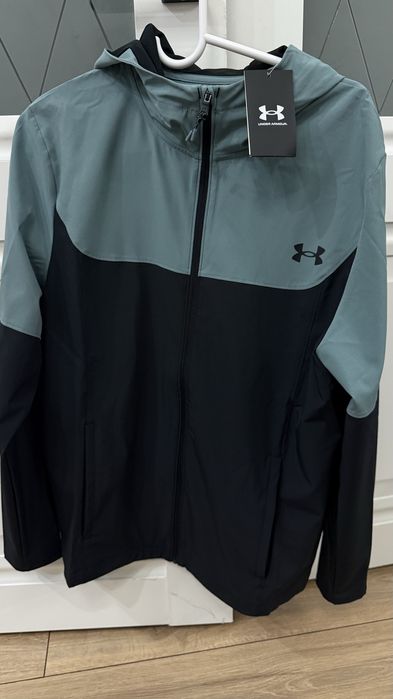 Under Armour ветровка новая