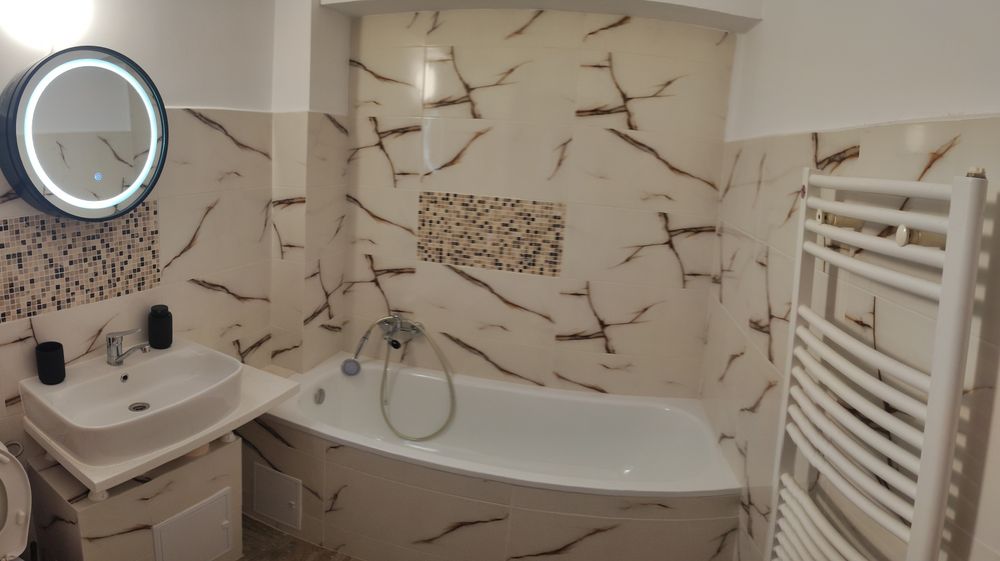 Apartament 2 camere decomandat | 55 mp | 3 balcoane | Renovare recentă | Parcare
