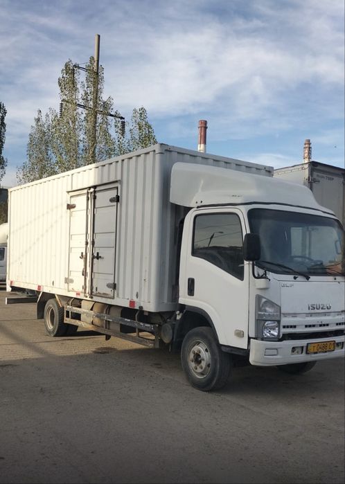 Исузу 5 тонник, 2 Газели.