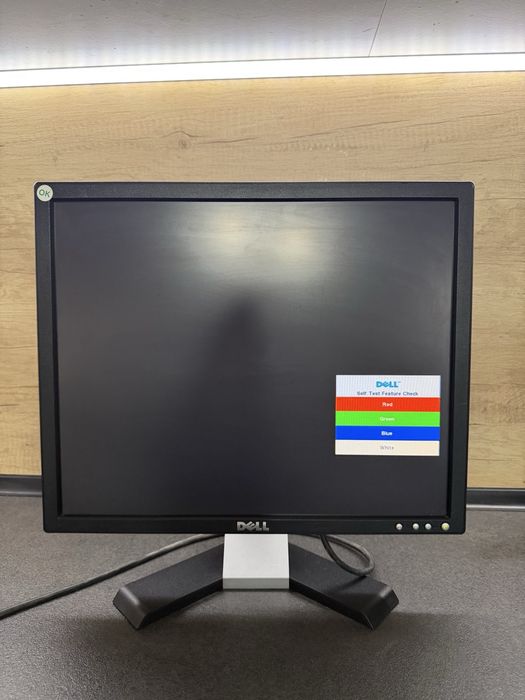 Монитор  за компютър DELL
