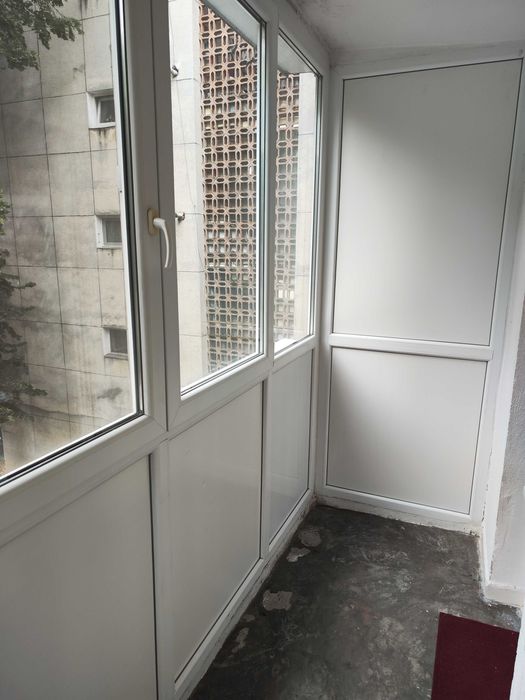 Dau în chirie apartament 2 camere semicentral