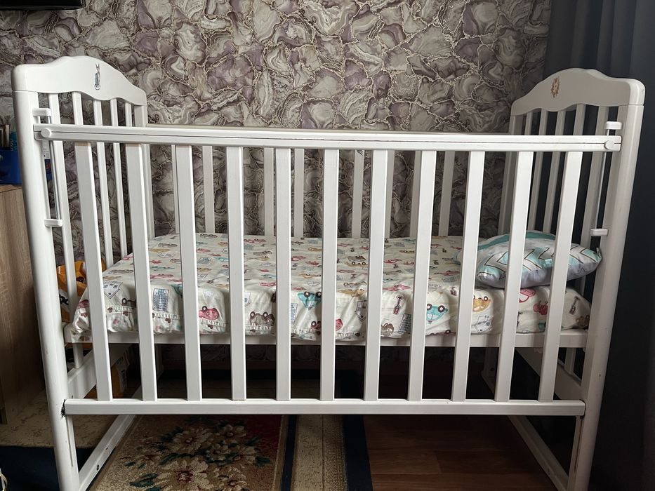 Продам детскую кровать (до3х лет)