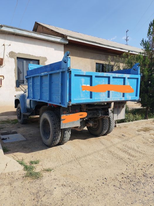 Zil 130 sotiladi holati zor yurib turagan