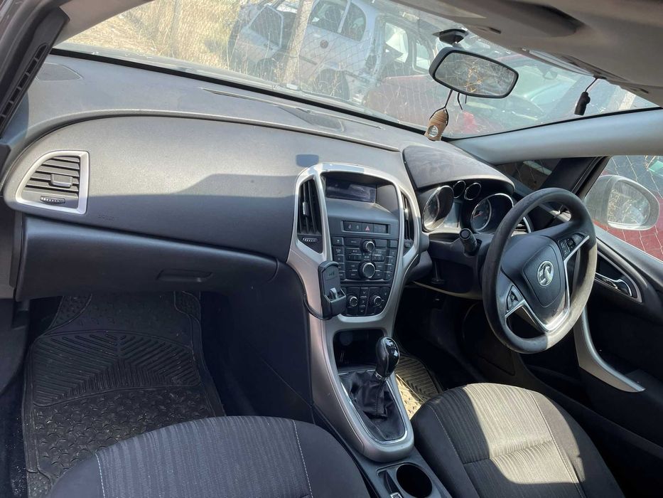 Опел Астра J 1.3 дизел /Opel Astra J  на части 2011 70kw