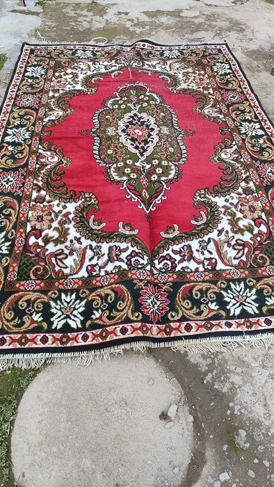 Ковёр в отличном состоянии