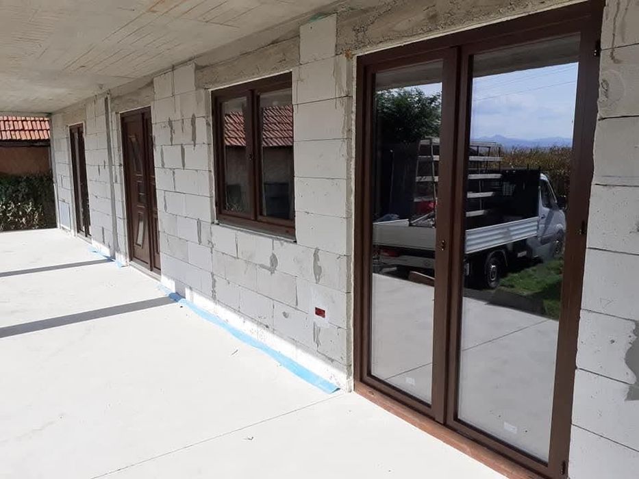 Ferestre si usi PVC & aluminiu – lucrari la comanda