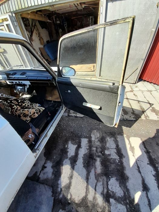 Продаю автомобиль ваз 2102