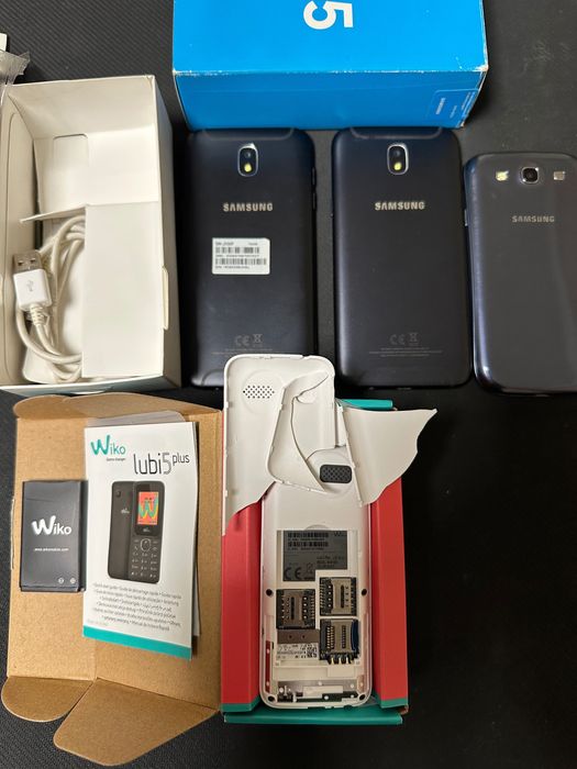 Lot telefoane de testat