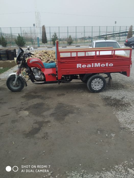 Real moto sotiladi