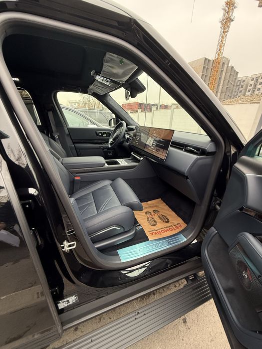 Zeekr 9X Ultra 70 kWt с доплнительными опциями. В наличии.