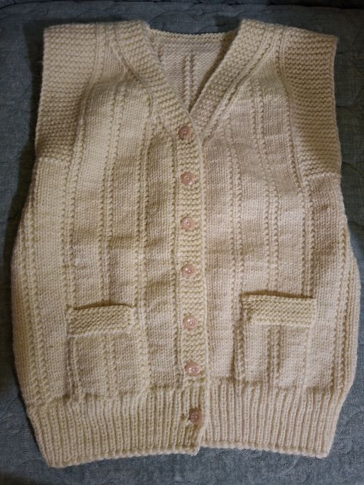 Ilic impletit manual din lana