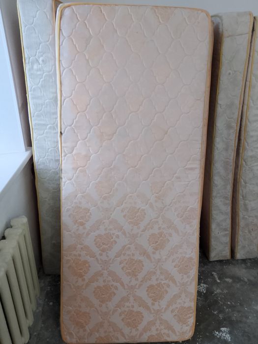 Матрас с одялом в