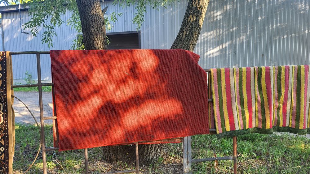 Продам ковры в хорошем состоянии
