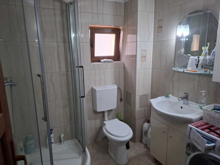 Casă de vânzare !!!