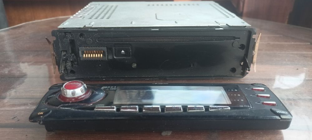 Висок клас Авто плеър CD VDO 711