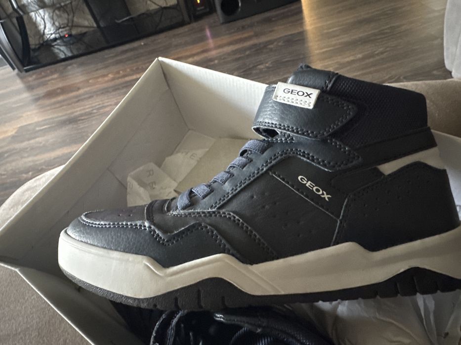Продам ботинки Geox