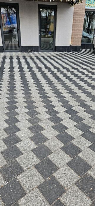 Тротуарная плитка (брусчатка) вибропрессованая.