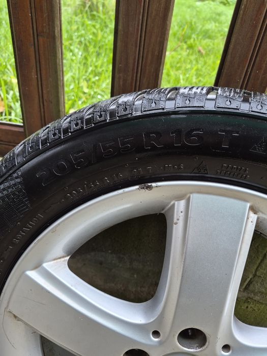 Гуми със джанти за продаване