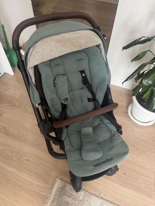 Продаётся коляска Easywalker Charley