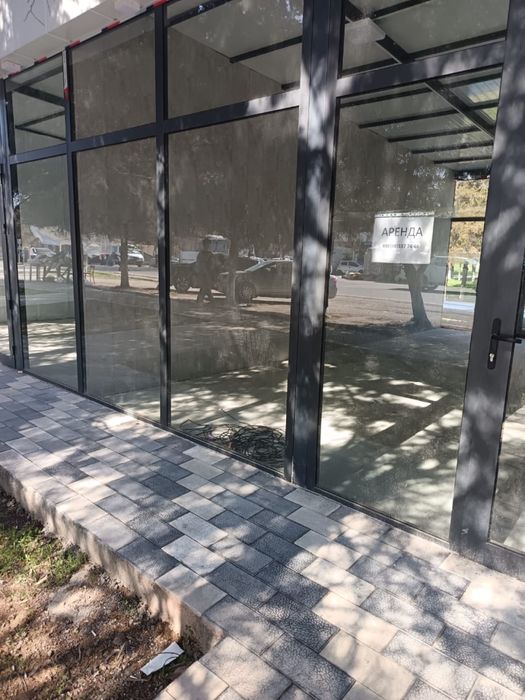 Сдаётся помещение в Чирчике в 8-микр. ,40кв. и 80кв