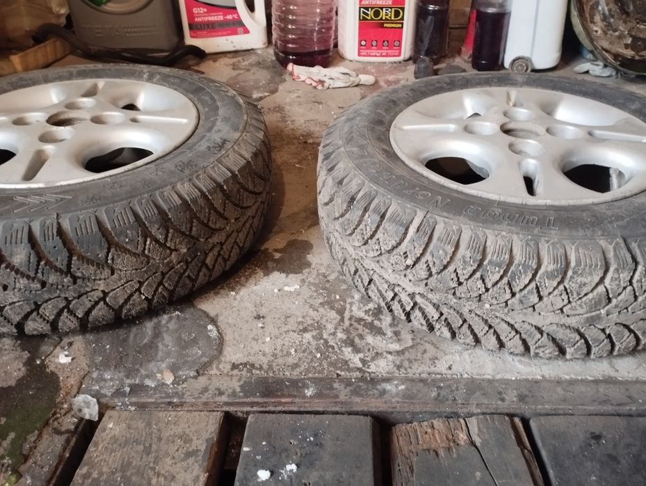 Продам диски с резиной зимние