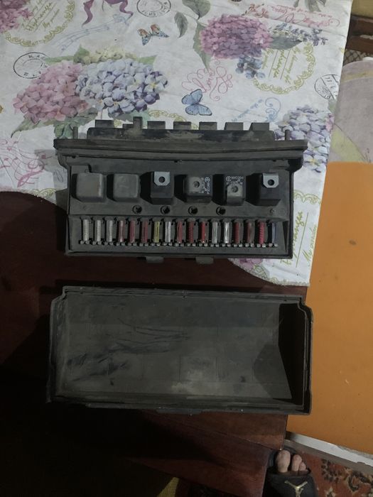 Продам блок предохранителей 2107