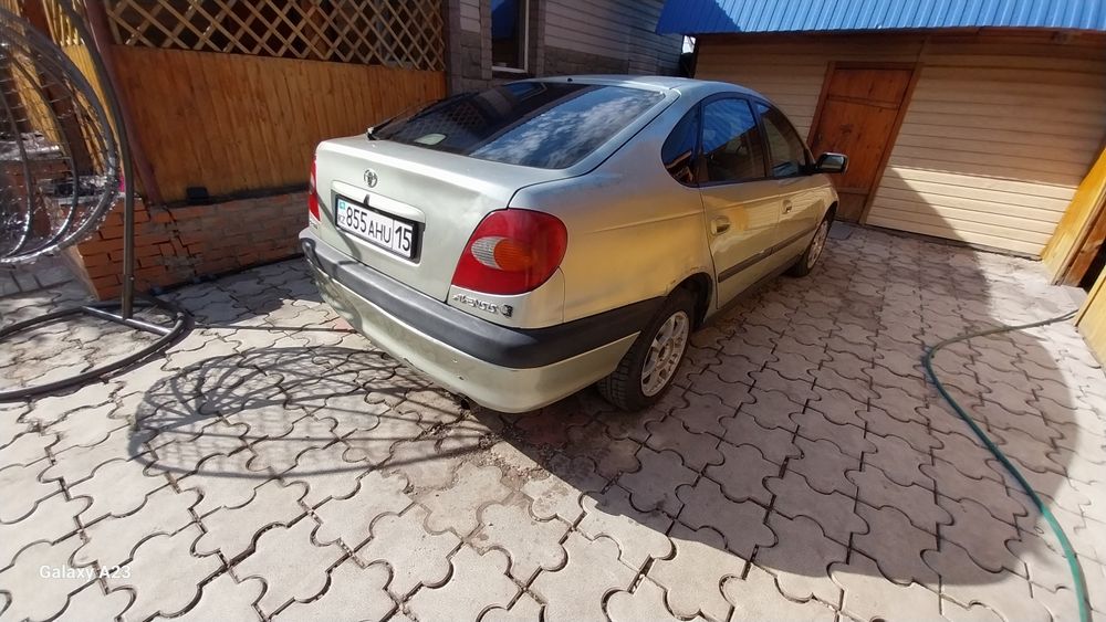 Продам авенсис 1998г.