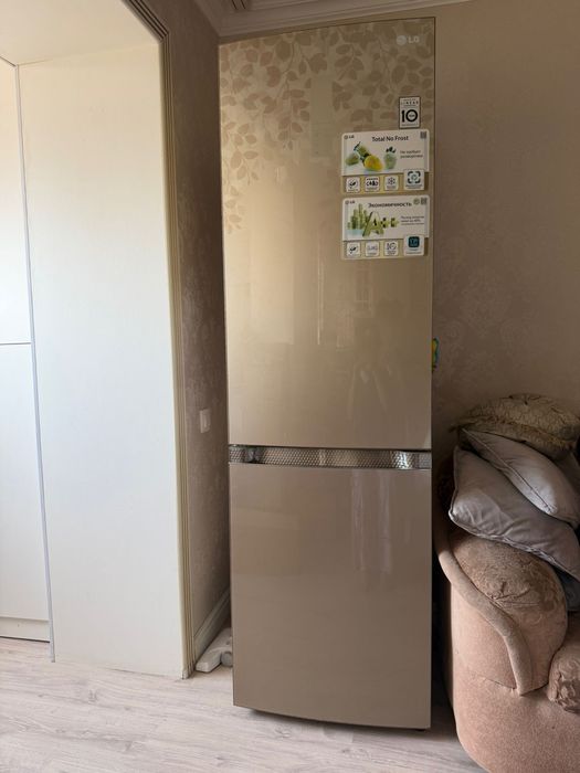 Продам холодильник