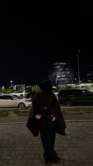 Пальто Пончо 42 размер в трендовом шоколадном цвете