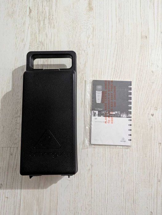 Студийный микрофон