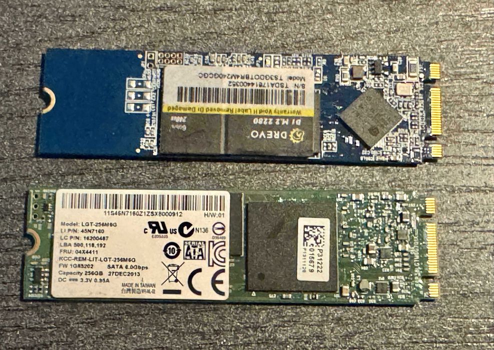 Memorii SSD NVMe 256 Gb, SD card San Disk 32 Gb, micro SD 64 Gb