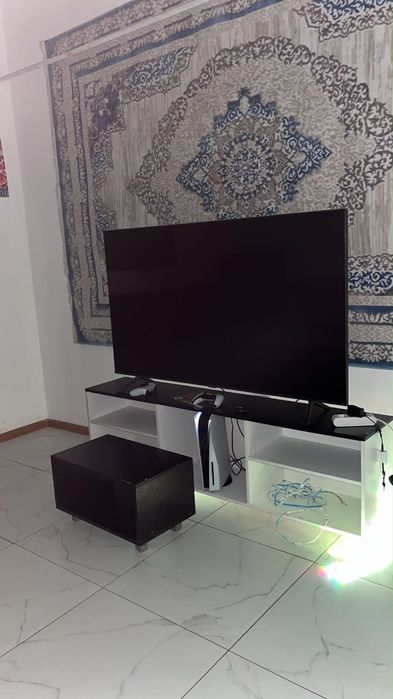Телевизоро Samsung AU7100