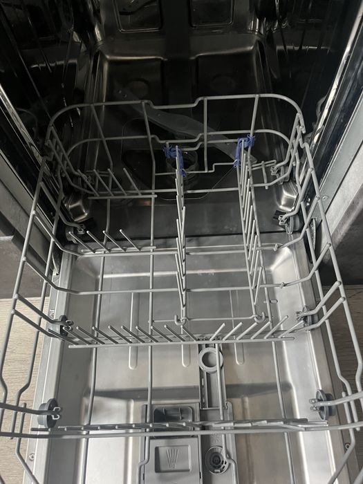 Продам посудомоечную машинку Midea