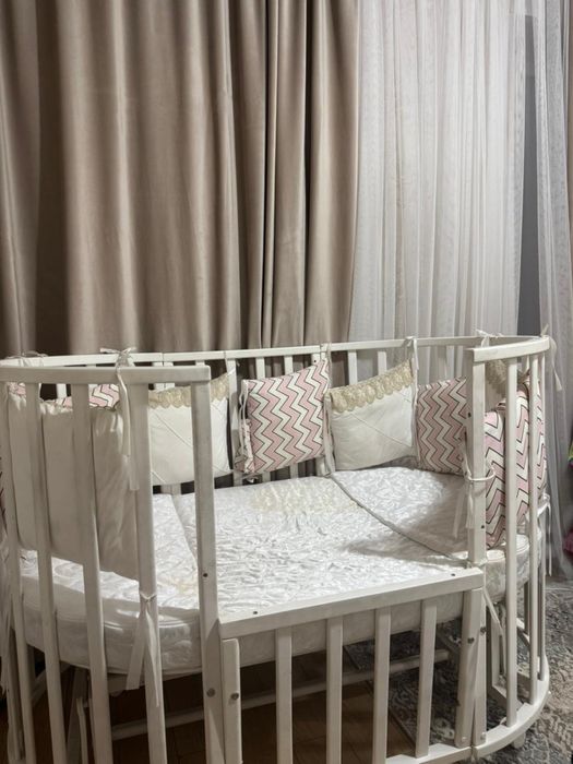 Детская кровать , манежка