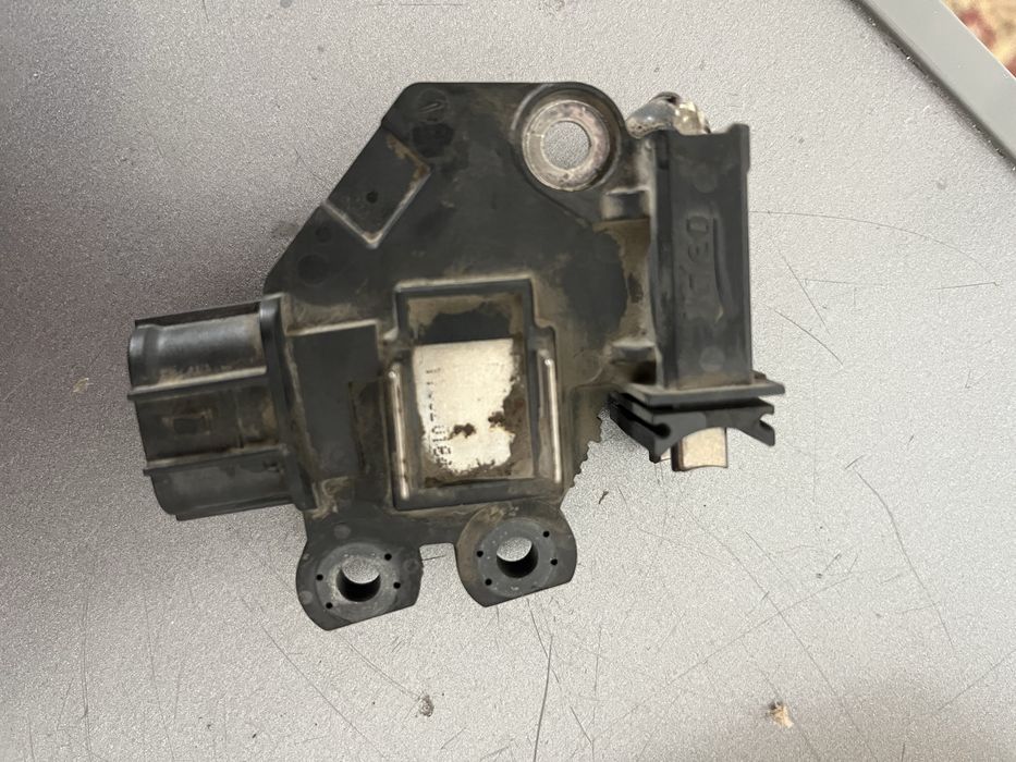 Реле-регулятора генератора (шоколадка)