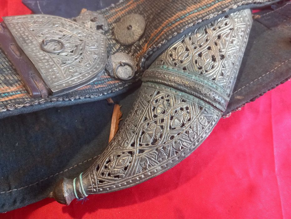 Голям Стар Ханджар, Джамбия Сърмен Колан , Сребро