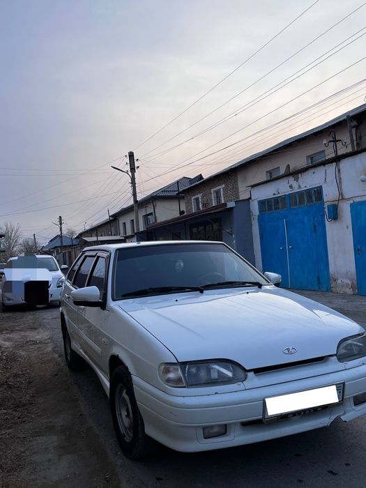 Автомобиль Лада 2114