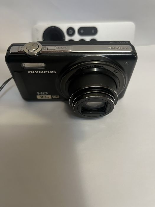 Olympus D-720  14 Mpx 10 xzoom optic