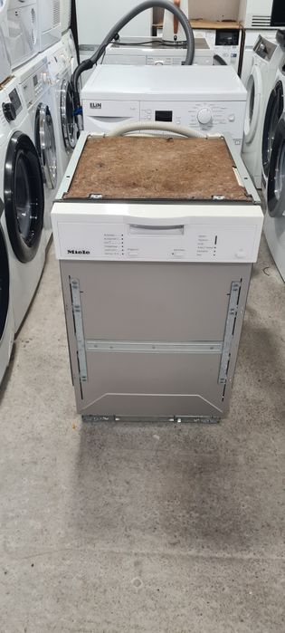 Съдомиялна за вграждане 45см  Miele G4500 sci