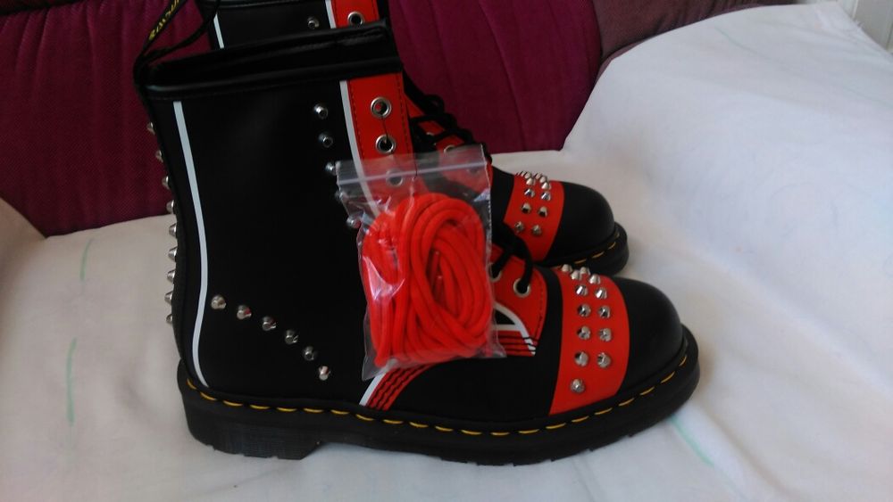 Ghete piele Dr Martens originale, impecabile mărimea 40,5