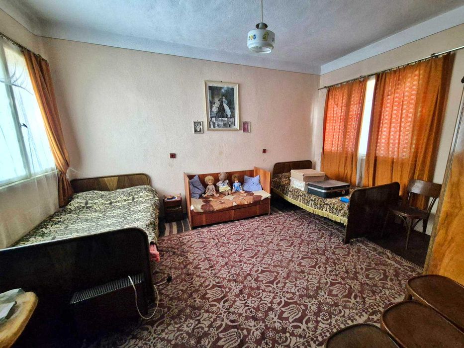 Къща в Тетевенски Балкан / с.Гложене/ !